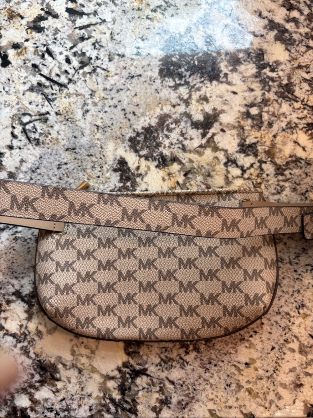 ✨ NWT Michael Kors Signature Logo Center Stripe Belt Bag Fanny Pack - Size S/M ✨ - Picture 7 of 16